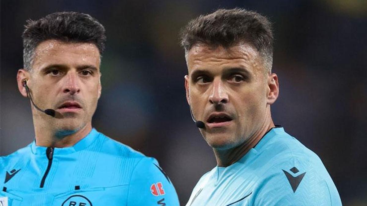Jesus Gil Manzano ve VAR Kararı Kadıköy'ü Salladı, Dybala Pozisyonunda Penaltı İptal Edildi