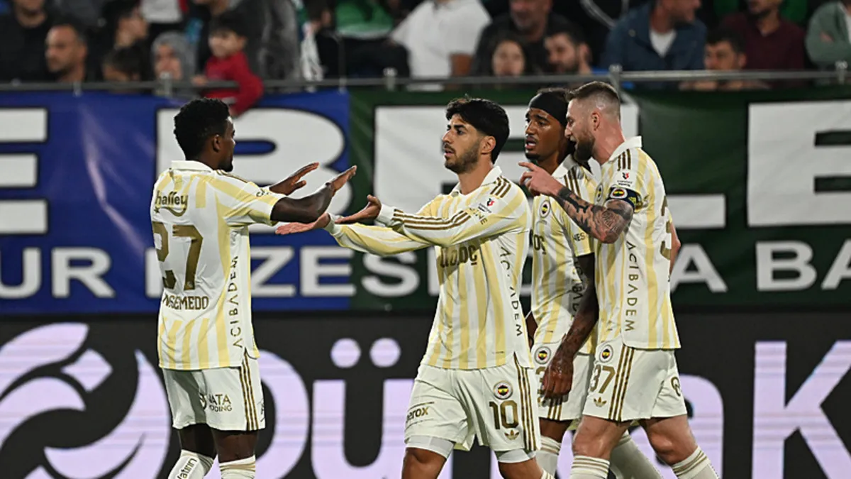 Fenerbahçe deplasmanda Rizespor'u 3-0 mağlup etti