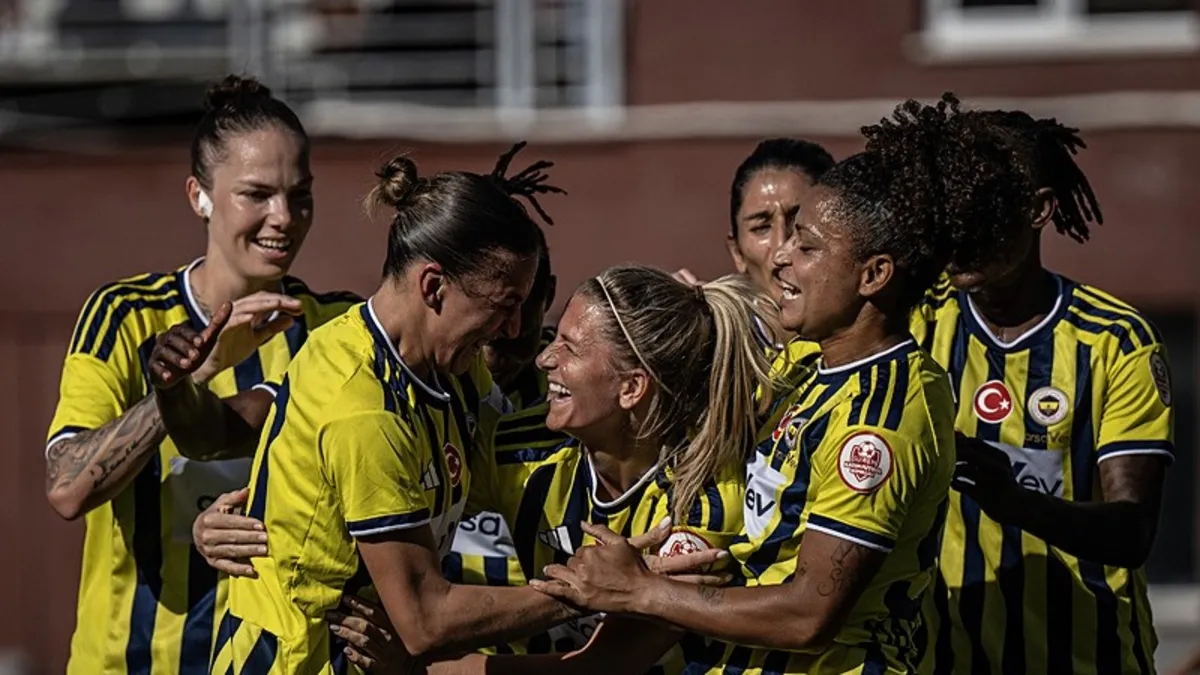 Fenerbahçe kadın futbol takımı Minsk deplasmanında farka koştu
