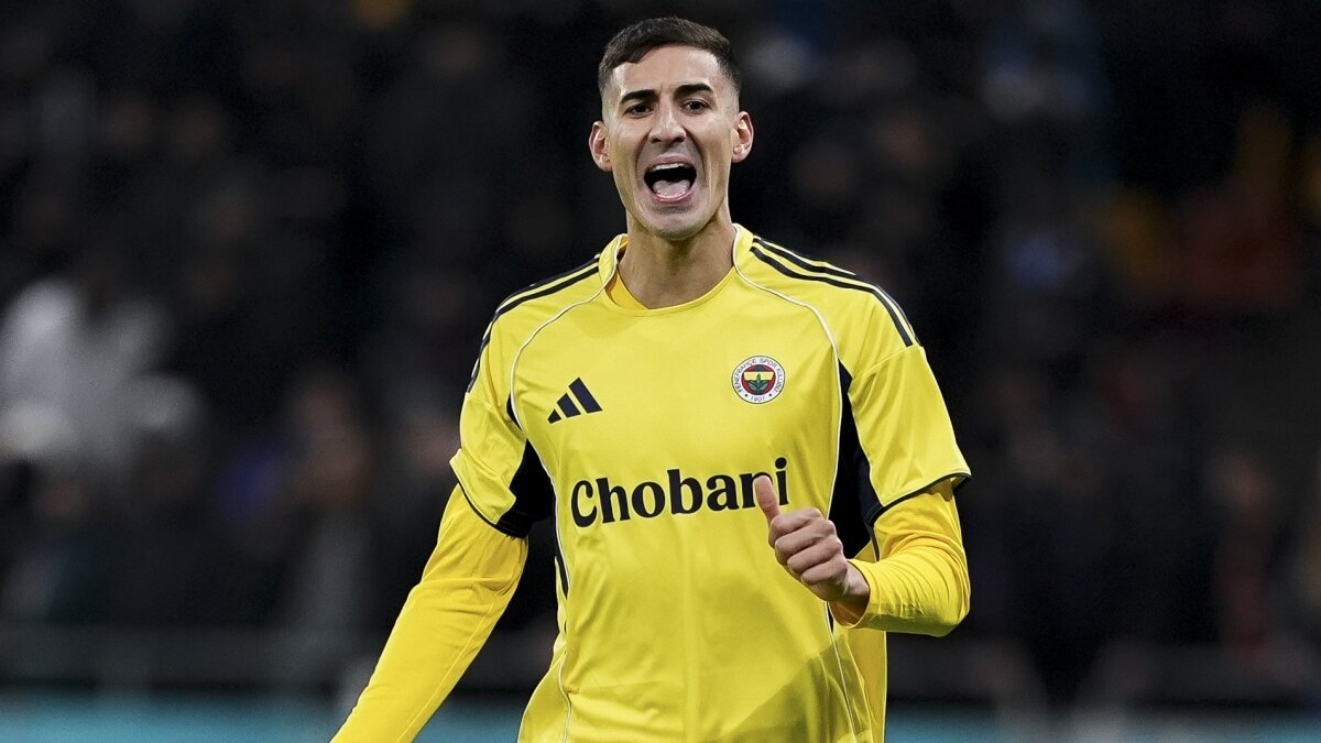 Fenerbahçe Mert Müldür'ün sözleşmesini uzatmak için kolları sıvadı