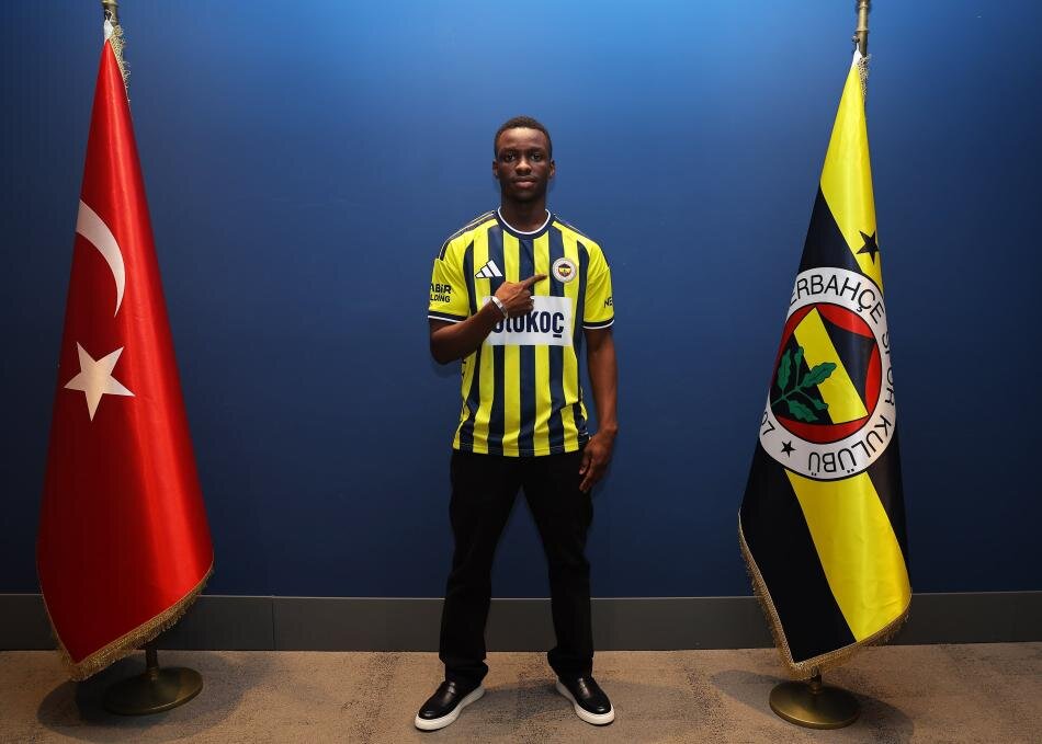 Fenerbahçe'de Amara Diouf kararı netleşiyor