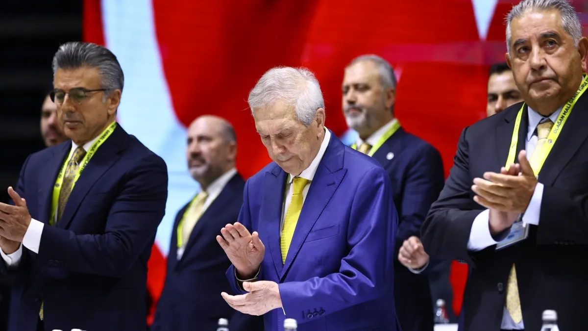 Fenerbahçe'de transfer yasağı kalktı, FIFA listesinden çıkarıldı
